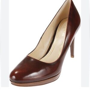 Cole Haan Chelsea Elegant Brown Leather Pumps in size 9 B